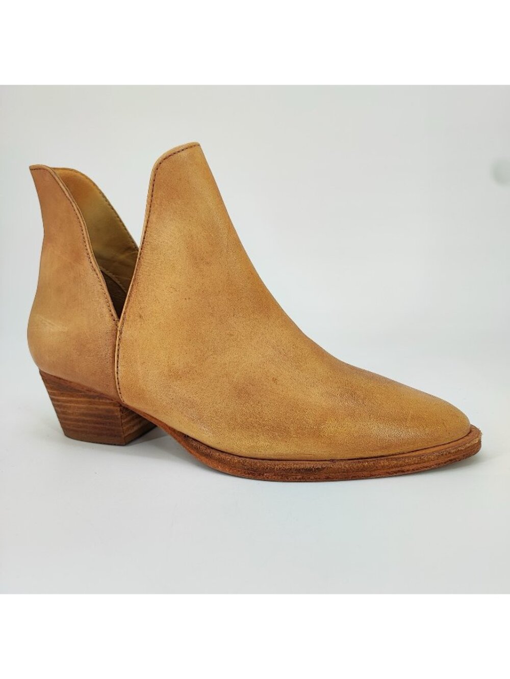 Free People Charm Double V Women's Size 7.5 Ankle Boots Leather Light Brown